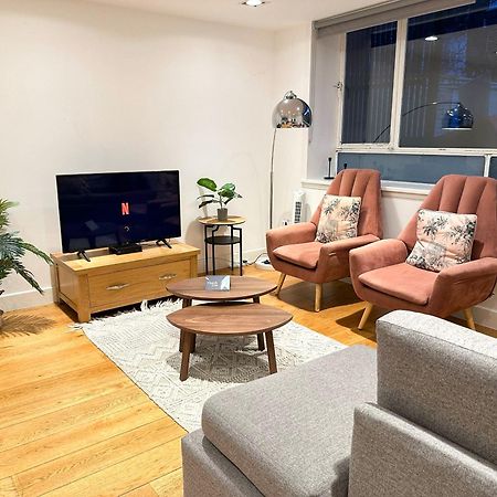 Chic 3 Bedroom Flat With Private Terrace In Holloway Near Finsbury Park Лондон Экстерьер фото