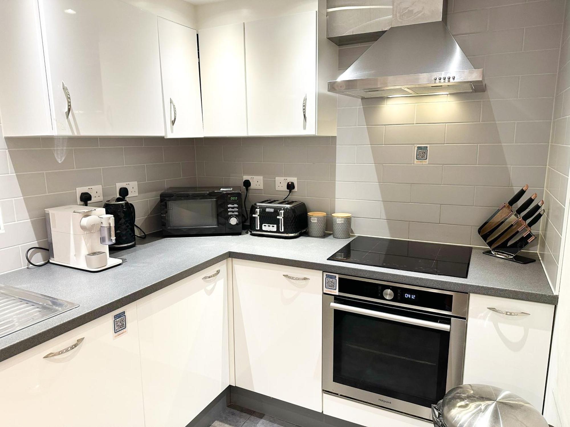 Chic 3 Bedroom Flat With Private Terrace In Holloway Near Finsbury Park Лондон Экстерьер фото