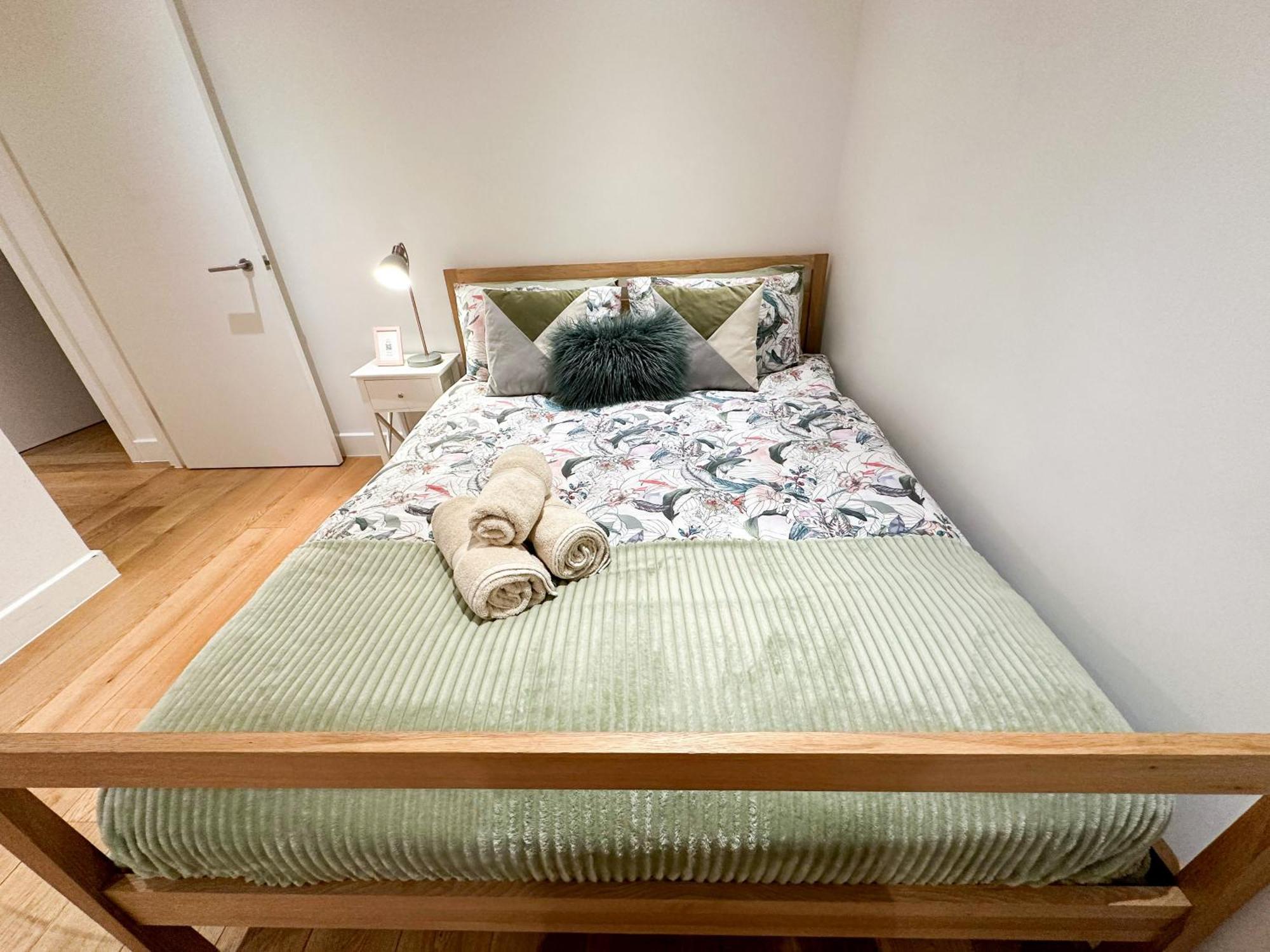 Chic 3 Bedroom Flat With Private Terrace In Holloway Near Finsbury Park Лондон Экстерьер фото