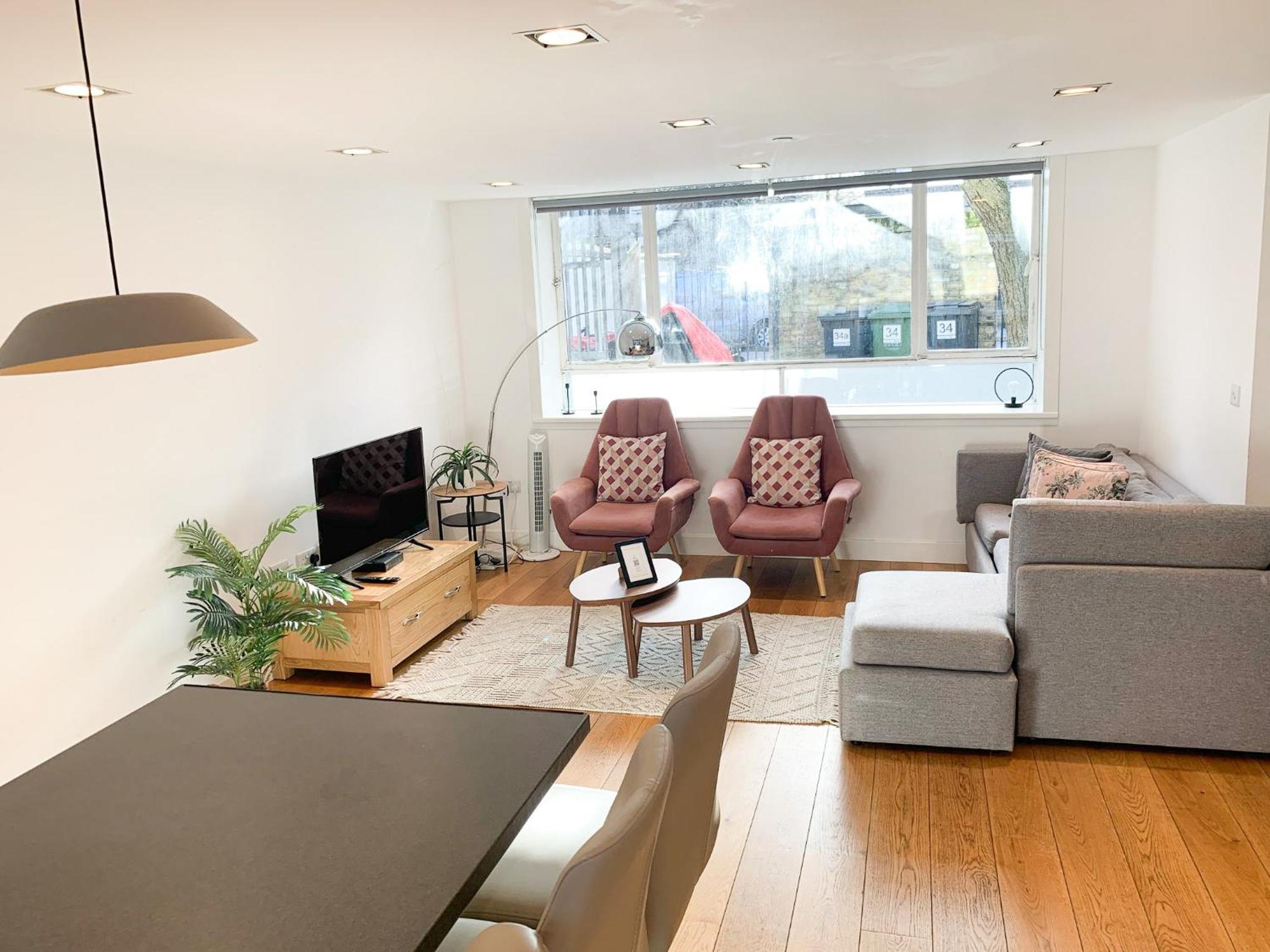 Chic 3 Bedroom Flat With Private Terrace In Holloway Near Finsbury Park Лондон Экстерьер фото