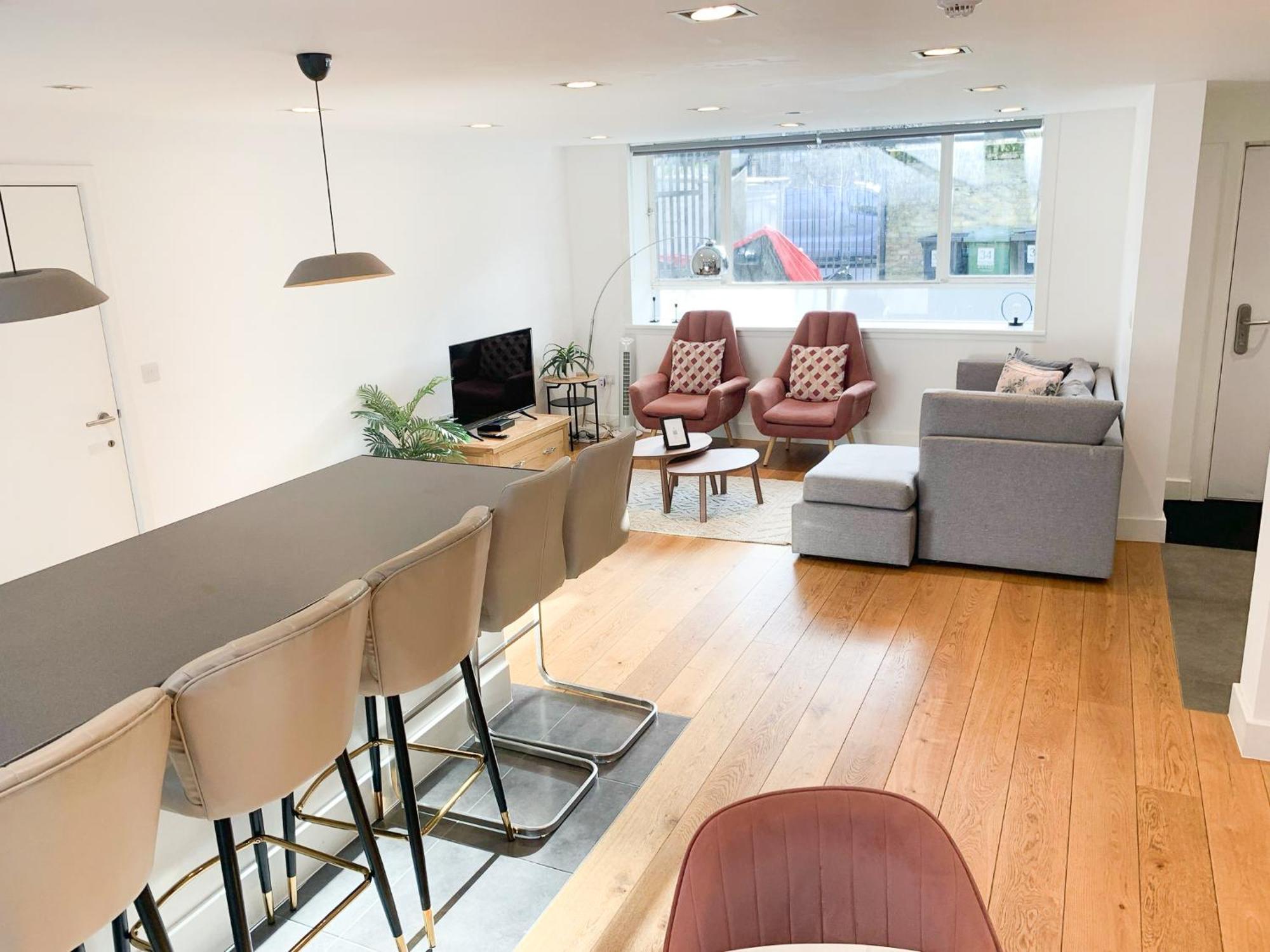 Chic 3 Bedroom Flat With Private Terrace In Holloway Near Finsbury Park Лондон Экстерьер фото